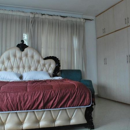 Jacuzzi City Home Kampala Ngoại thất bức ảnh