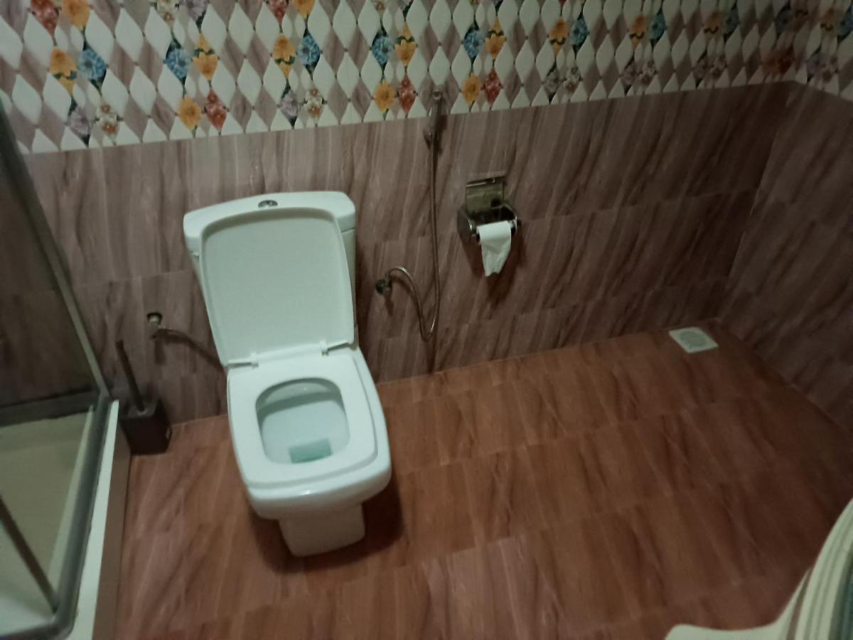 Jacuzzi City Home Kampala Ngoại thất bức ảnh