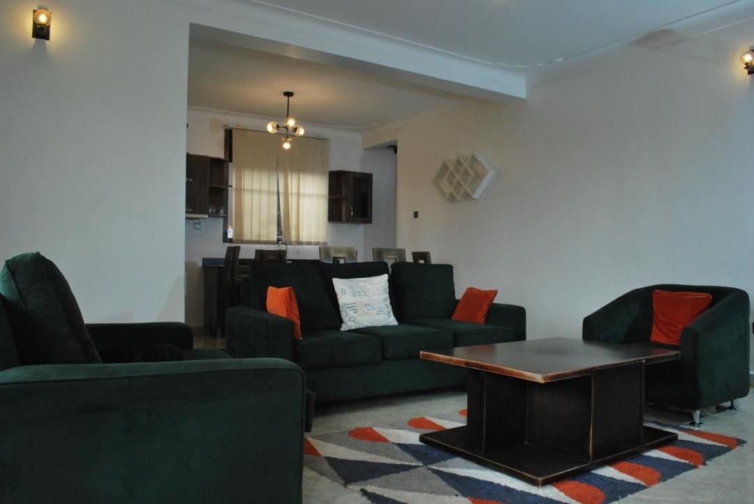 Jacuzzi City Home Kampala Ngoại thất bức ảnh