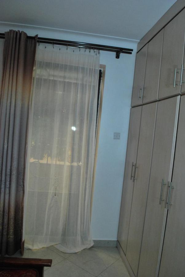 Jacuzzi City Home Kampala Ngoại thất bức ảnh