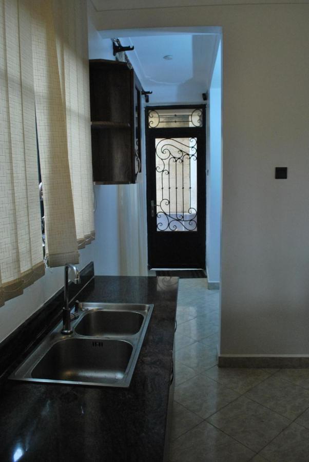 Jacuzzi City Home Kampala Ngoại thất bức ảnh