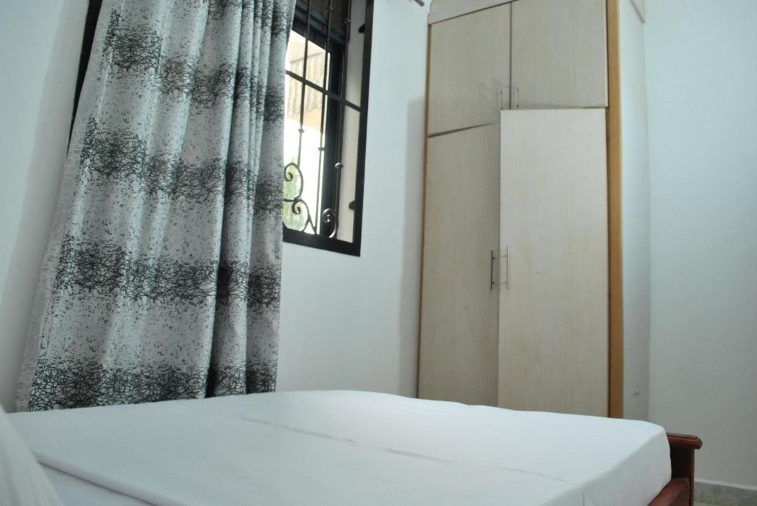 Jacuzzi City Home Kampala Ngoại thất bức ảnh
