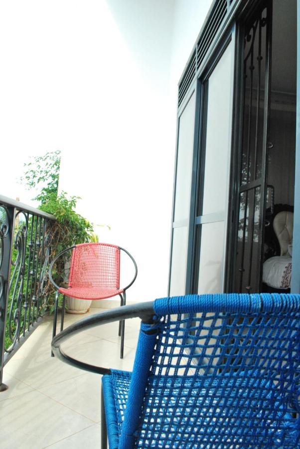 Jacuzzi City Home Kampala Ngoại thất bức ảnh